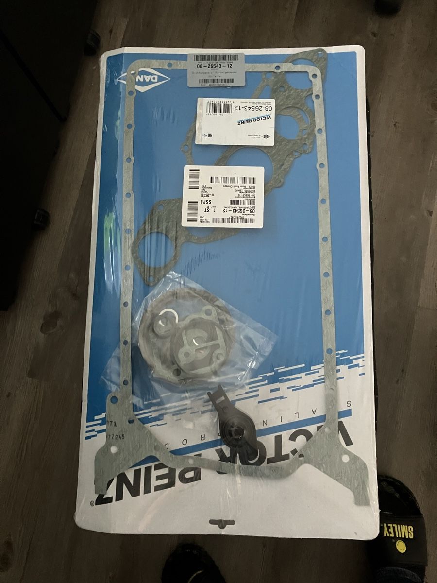 Mercedes-Benz Alle Autoersatzteile: Dichtsatz w201 190er Mercedes – Neu (gemäss Beschreibung) aus Birrwil von nicole86ch