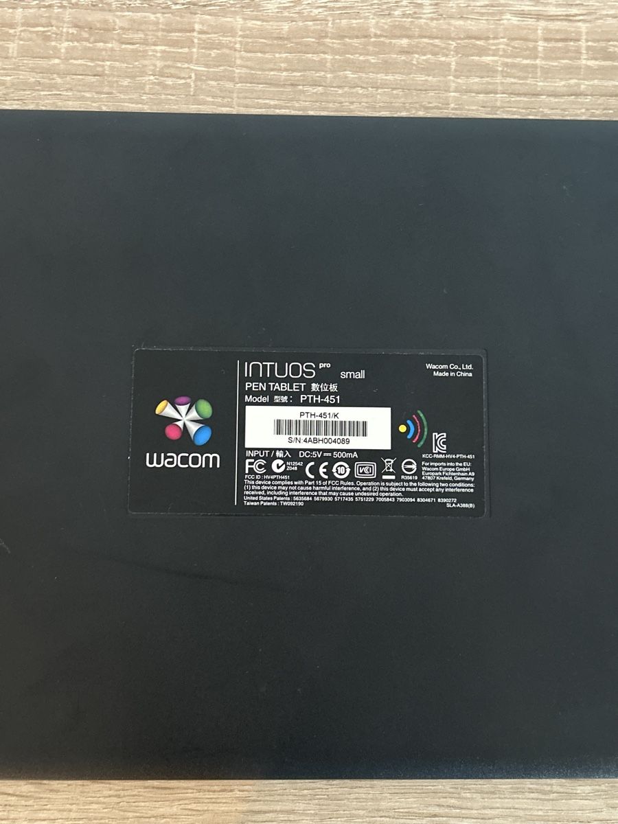 Tablet PC: Wacom intuos PRO small pen tablet – Usato da Zürich venduto da Chiara_mc 7