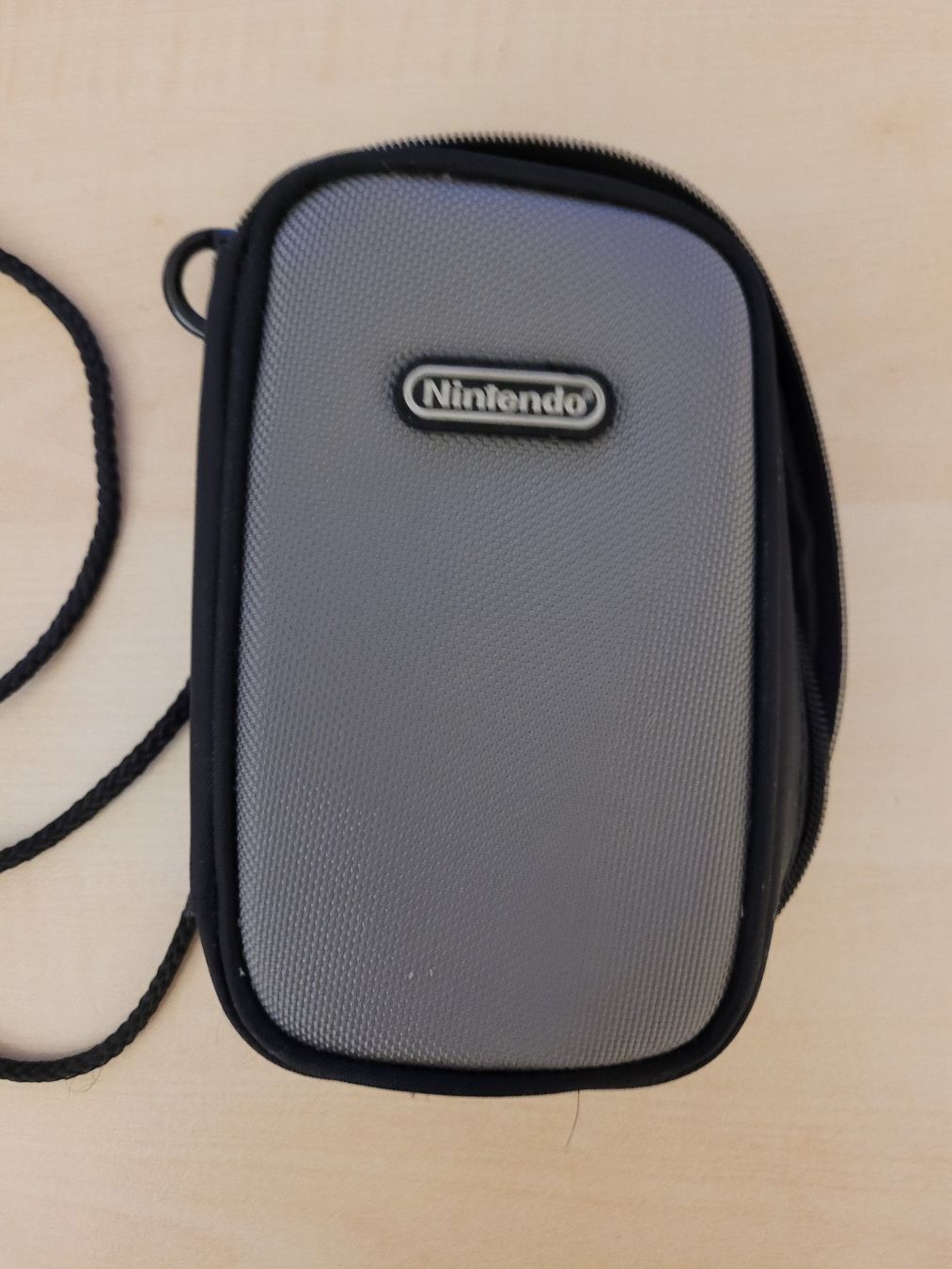 Nintendo Giochi: Nintendo DS Schutztasche – Usato da Luzern venduto da Iorek_Byrnison