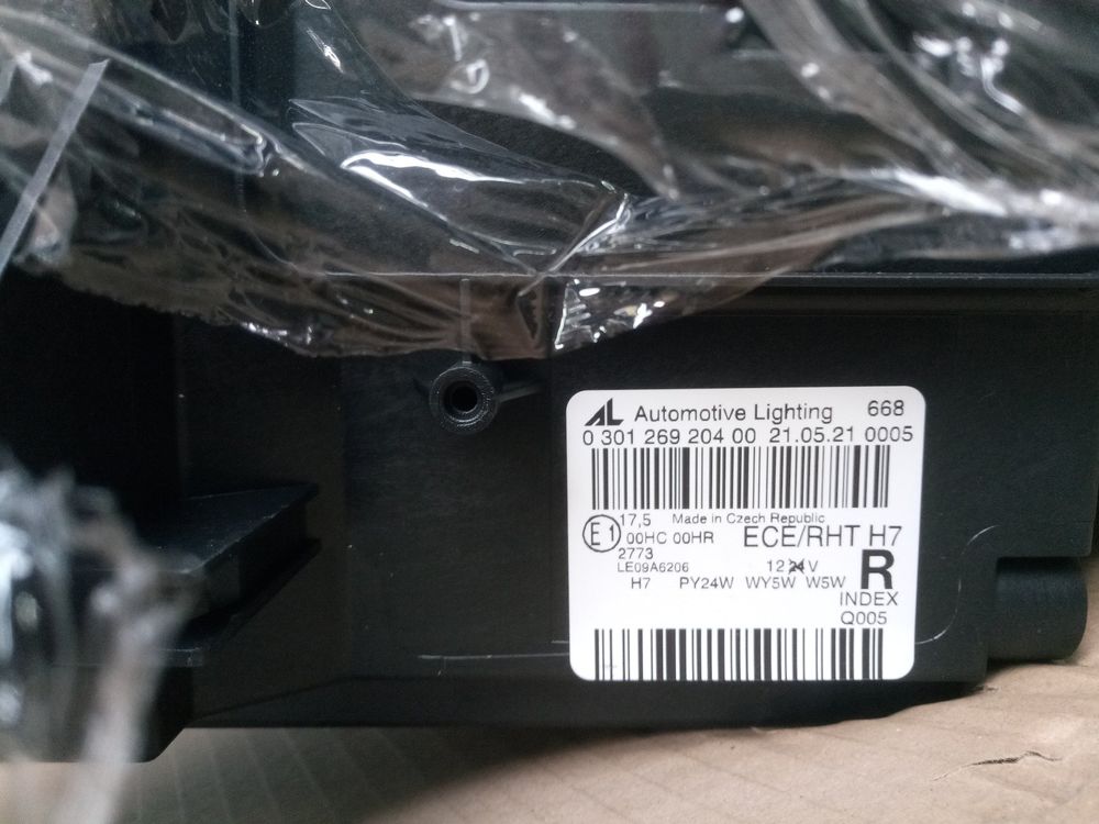Mercedes-Benz Scheinwerfer: Scheinwerfer rechts für Mercedes R-Klasse 2005-2017 Halogen – Neu und originalverpackt aus Lauerz von Ingenboeller1 2