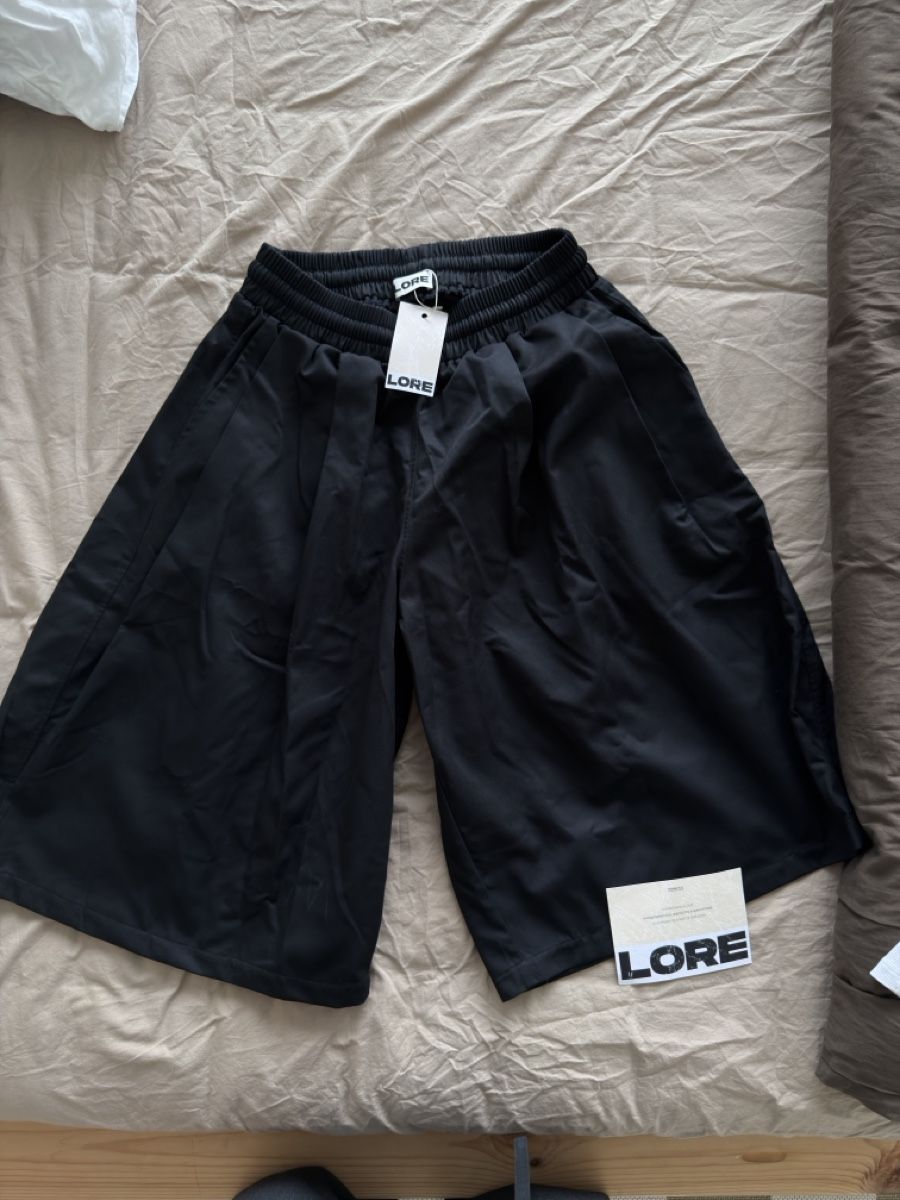 Hosen: LORE BADA BLANK SHORTS – Neu und originalverpackt aus Egerkingen von muli1994