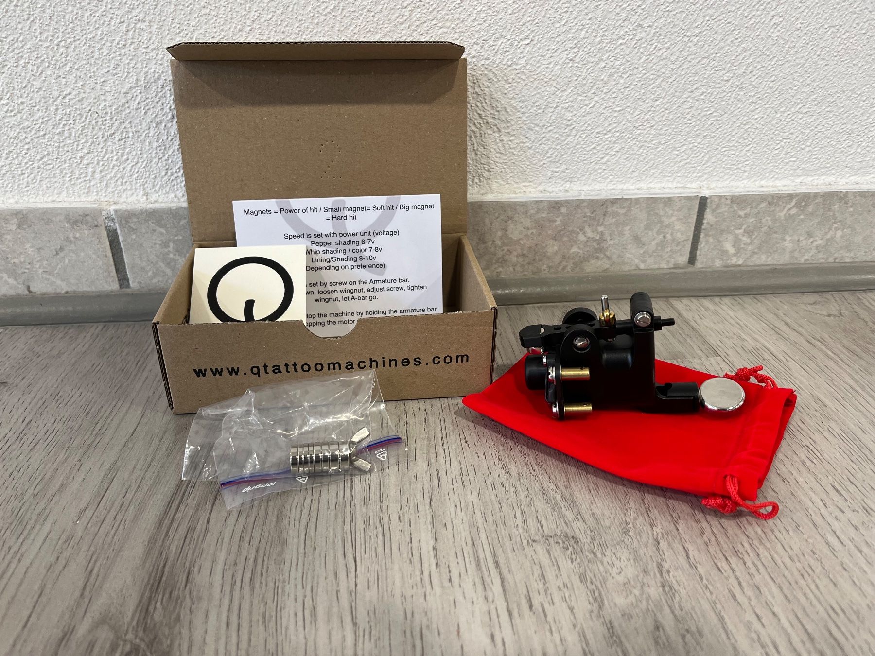 Tutte le macchine: Qluna Tattoo Machine – Nuovo (secondo la descrizione) da Landquart venduto da Restless88