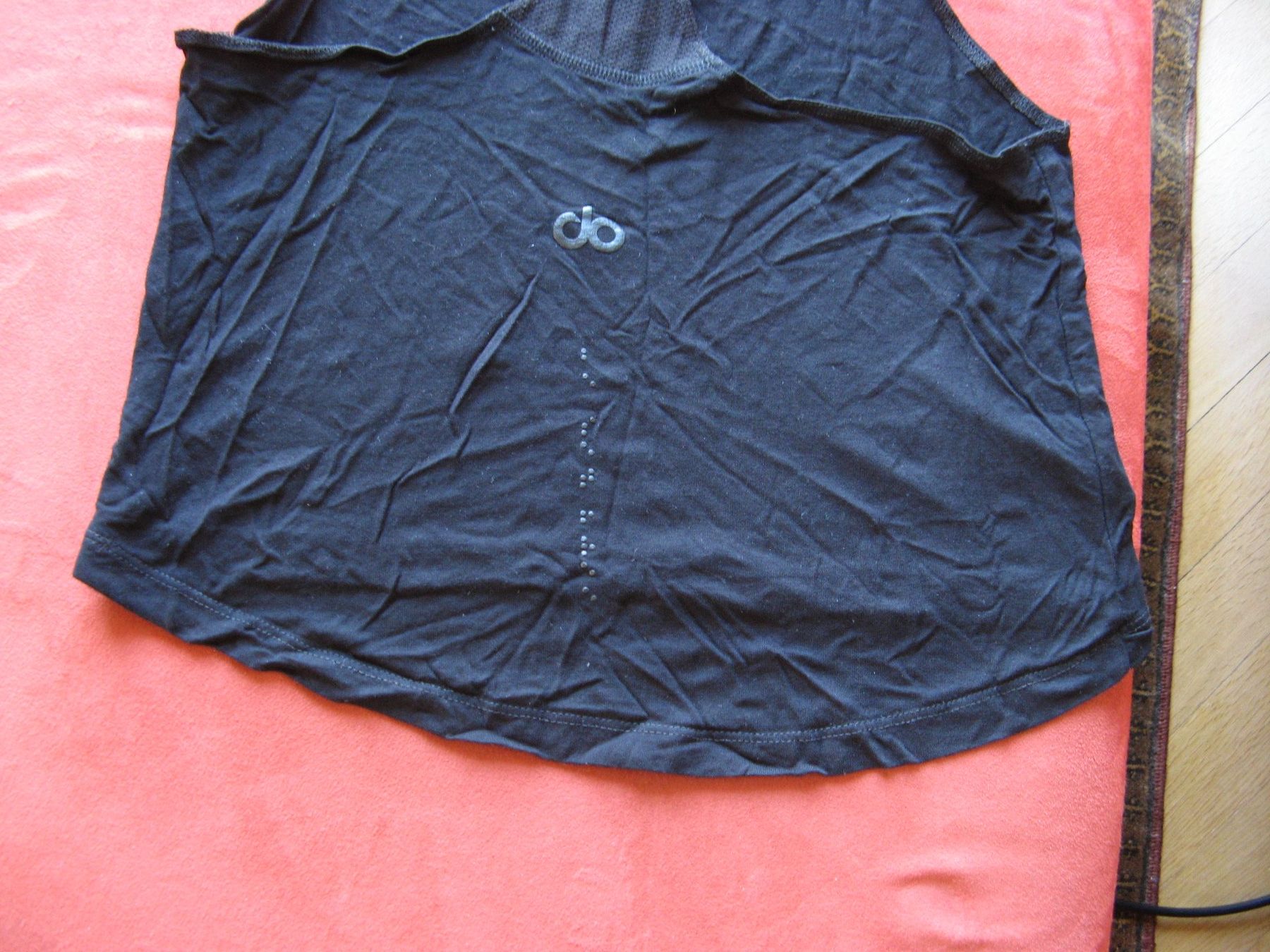 Tops: kurzes Tanktop schwarz Gr. S – Gebraucht aus Zürich von apil 6