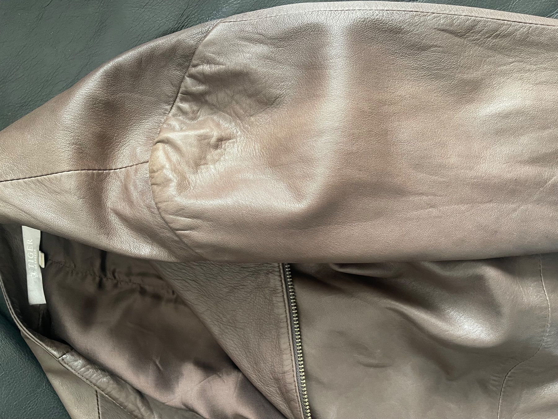 Vestes: Tiger Lederjacke – D'occasion à Hinterkappelen par lid_9h7j 4