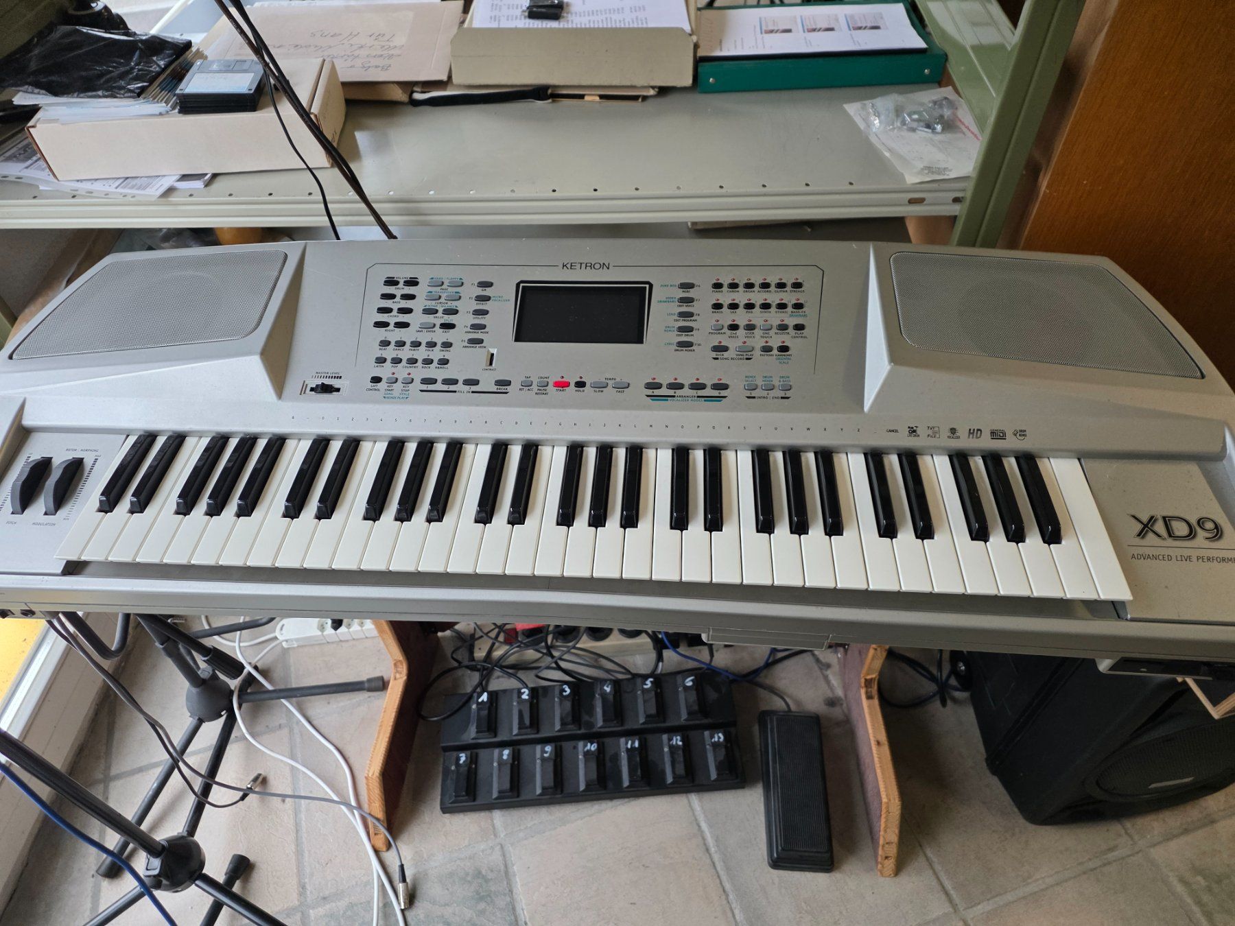 Ketron Instruments de musique: Keyboard Ketron. XD9 – D'occasion à Rotkreuz par Kellermusik