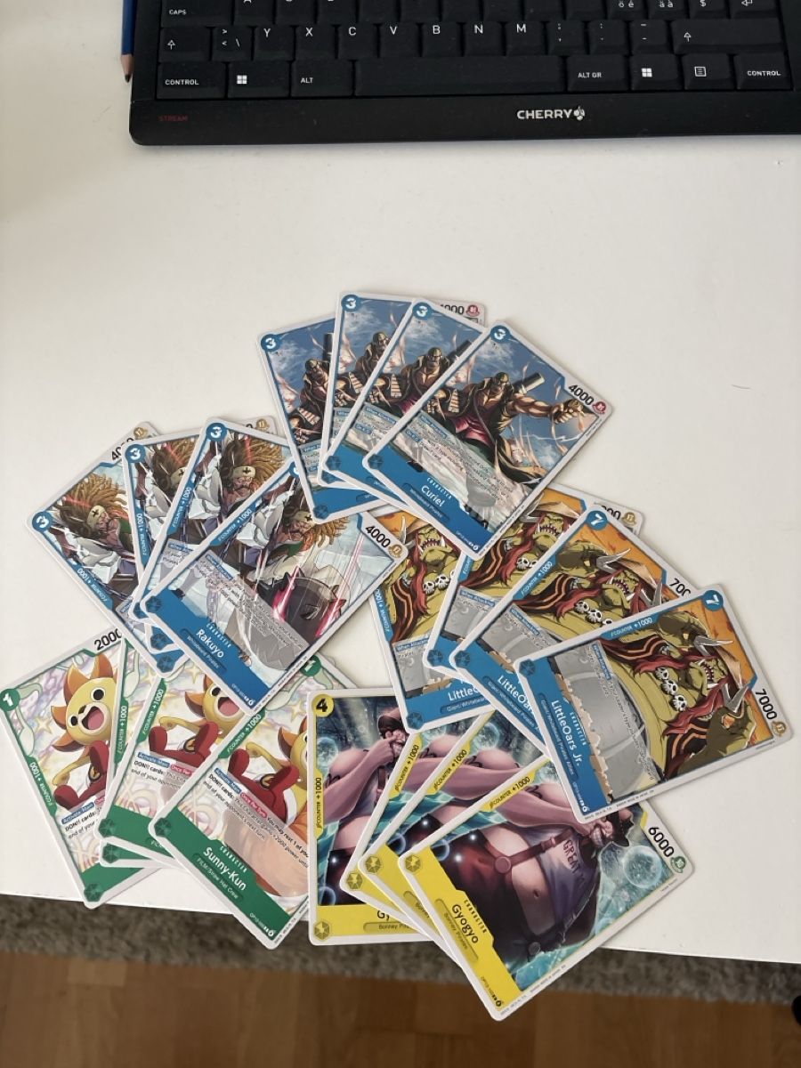 Bandai Carte collezionabili: One Piece Playset Bundle EN 5x – Nuovo (secondo la descrizione) da Birsfelden venduto da alex4127