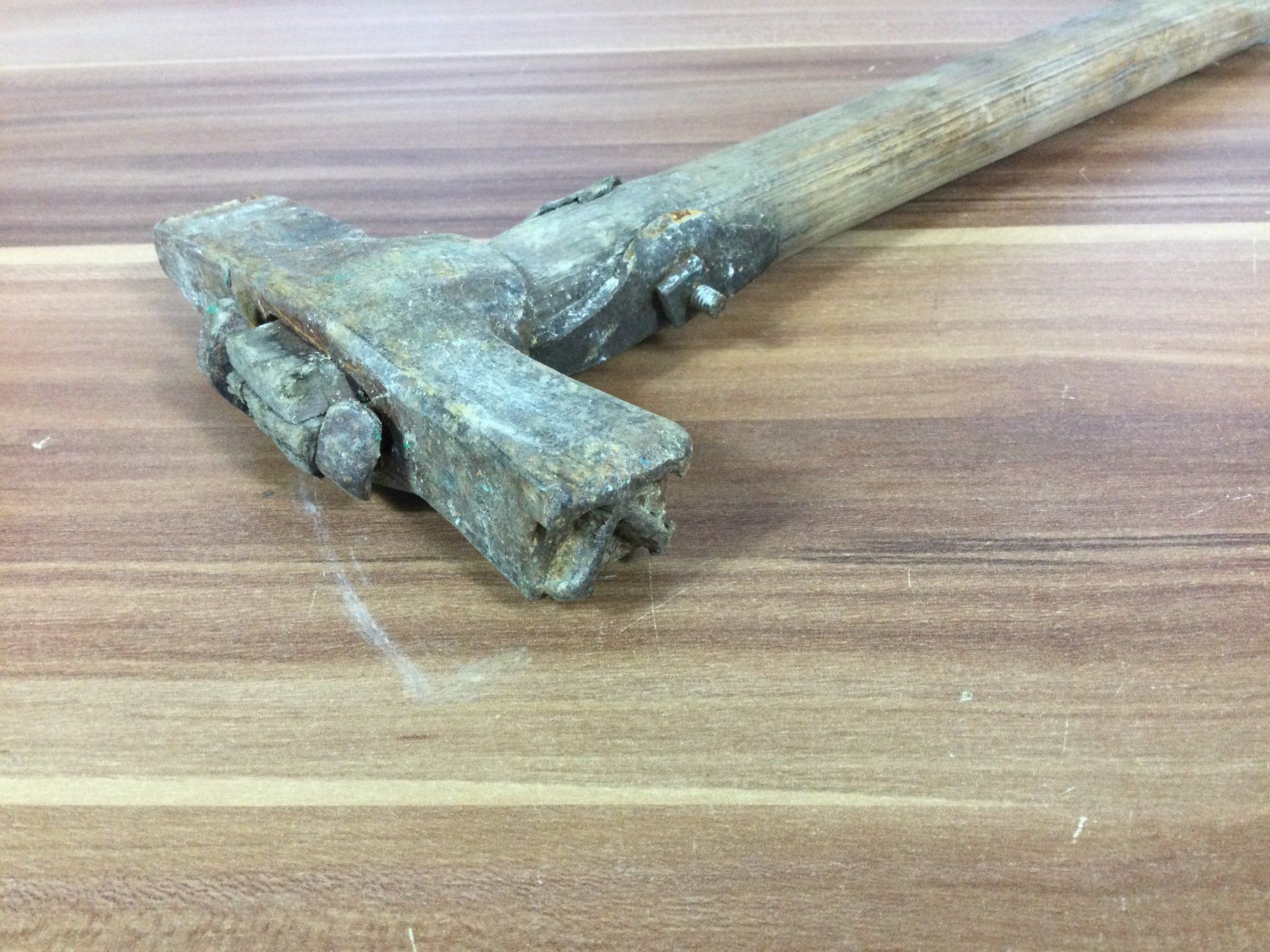 Attrezzi da lavoro: Alter Markier oder Förster Hammer mit Buchstabe K – Usato da Wangen SZ venduto da kuriosum12 1