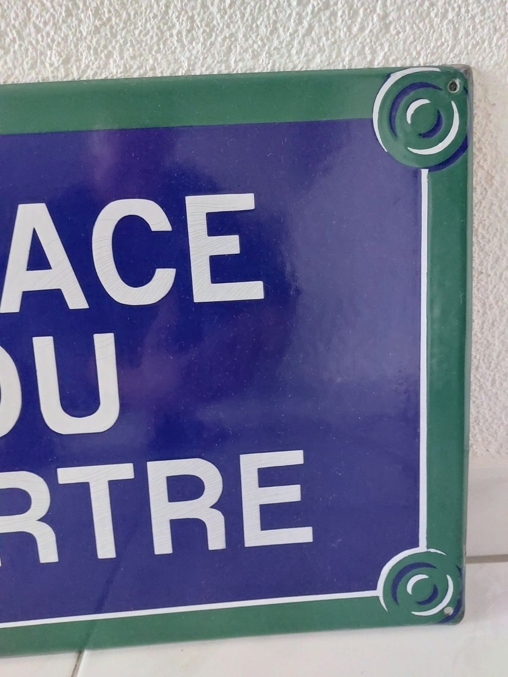 Insegne: Emailschild Place Du Tertre plaque émaillée Paris – Usato da Schenkon venduto da TG10 3