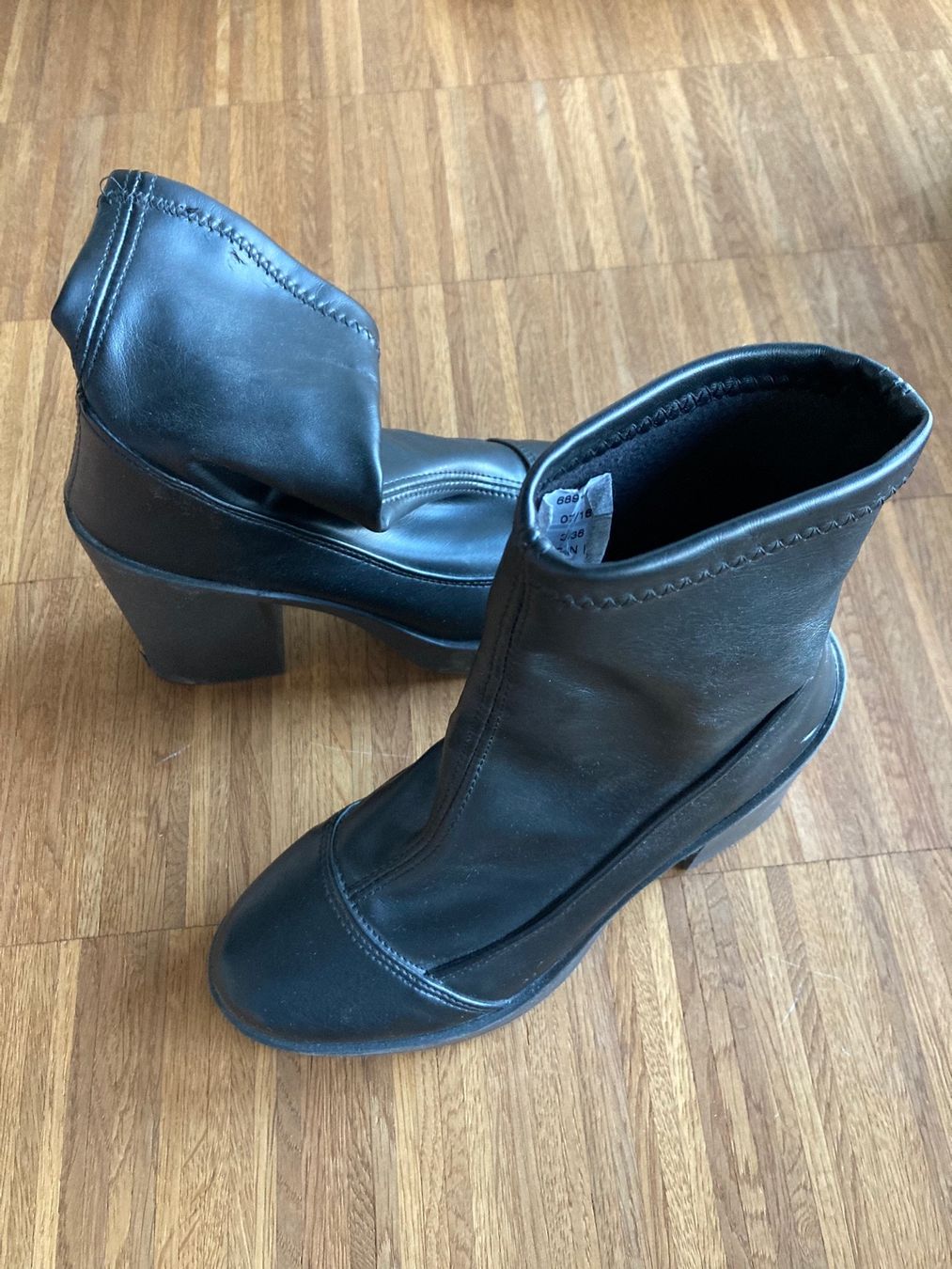 Scarpe da donna: Bottines chaussettes – Usato da Zürich venduto da cib_6krj