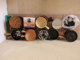 Diverse Fonduepfannen und Zubehör
