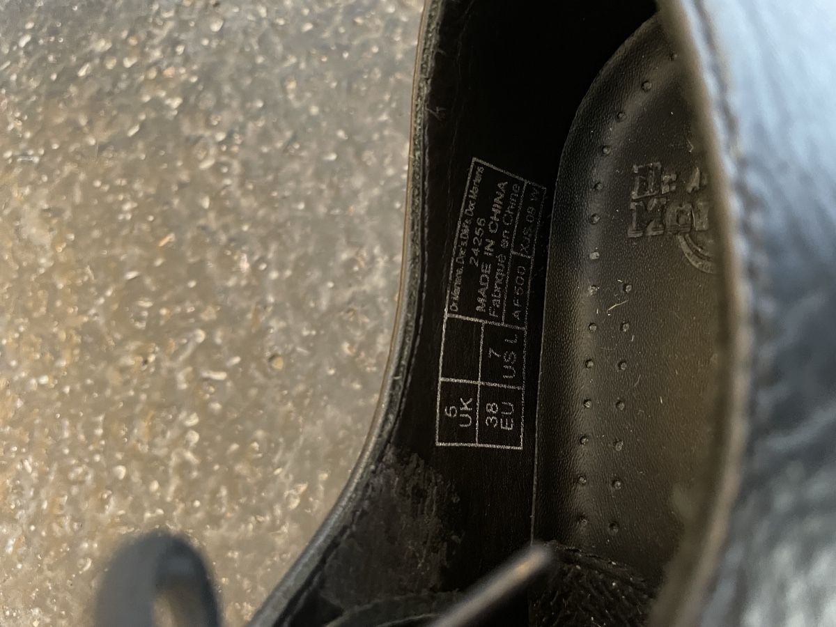 Dr. Martens Scarpe da uomo: Dr. Martens Halbschuhe schwarz Grösse 38 – Usato da Windisch venduto da rascale 6