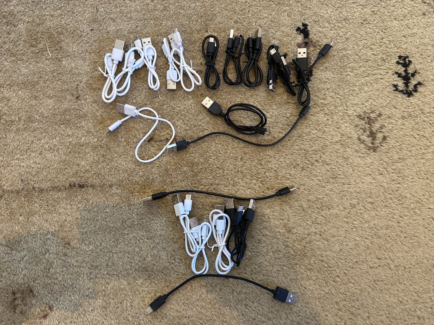Kabel: USB-Kabel USB-C und USB-Mikro – Gebraucht aus Zizers von Fripli