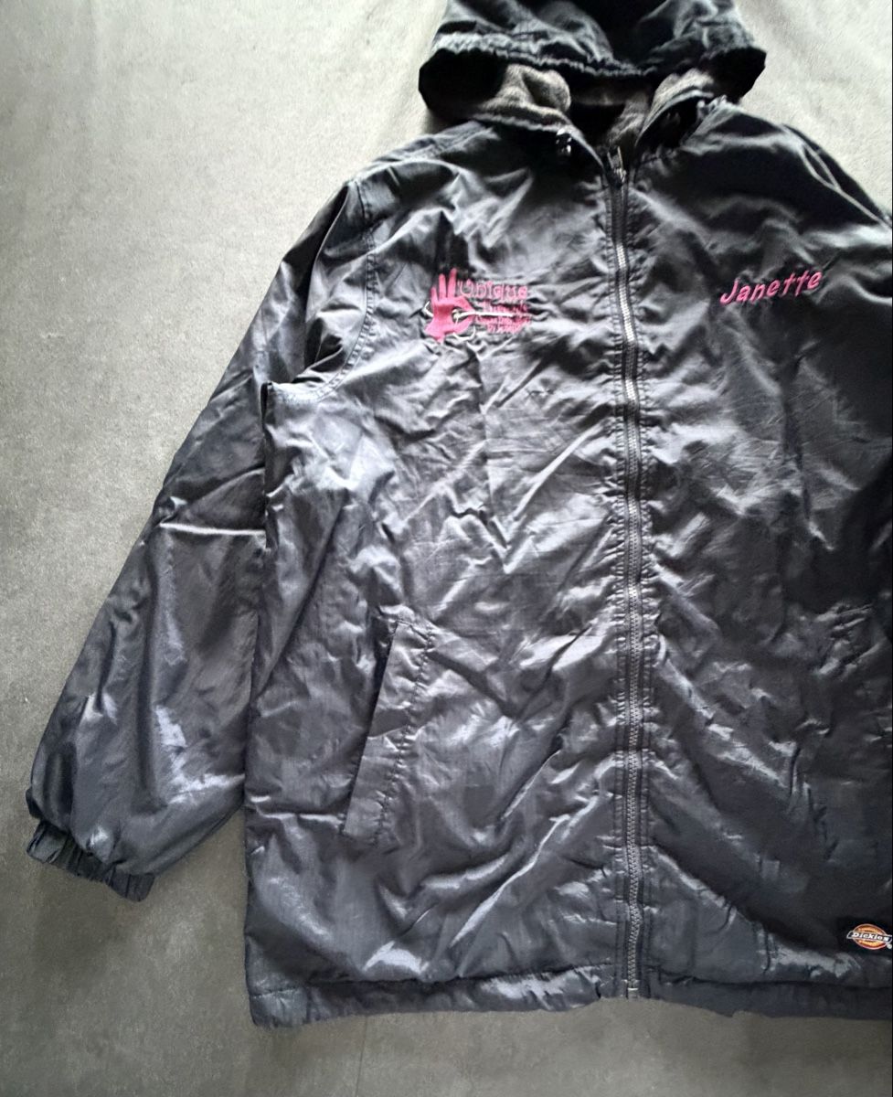 Dickies Giacche: 2. Veste Dickies à capuche, noir, doublée, taille M – Usato da Genève venduto da Thelimitedshop. 4