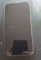 iPhone 11 Pro Max Silver 256GB hat etwas Gebrauchsspuren