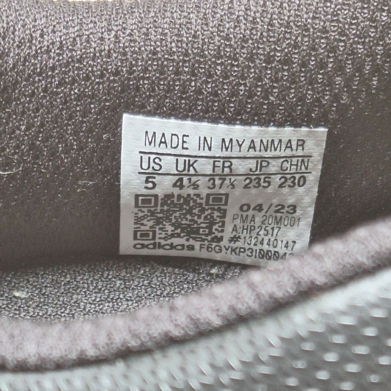 Adidas Scarpe da uomo: Adidas Hallenturnschuhe Gr.37, Neu – Nuovo e nell'imballaggio originale da Hettenschwil venduto da Schneuggi2 6