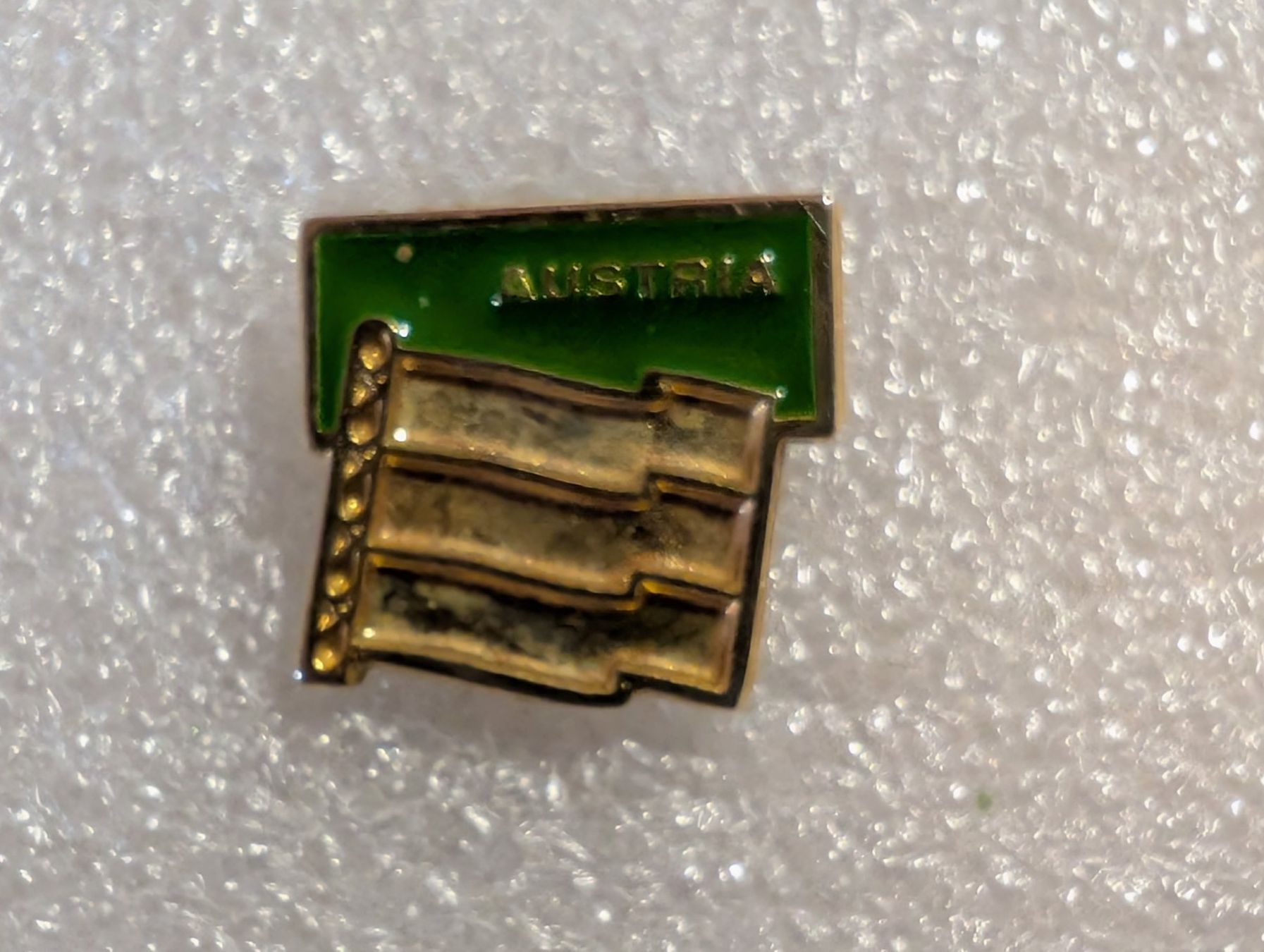 Placchette & Badge: Ansteckpin 279: Austria – Usato da Oppligen venduto da Pin-Fall-Shop