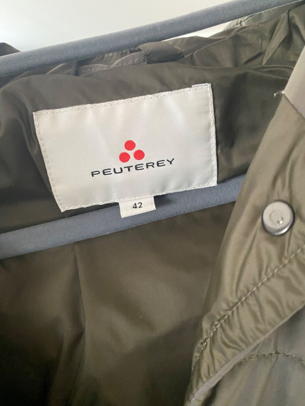 Peuterey Mäntel: Luxury Winter Jacket - Peuterey – Gebraucht aus Wettswil von Shurupikru 1