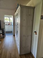 Kleiderschrank, per Mitte August 2026 