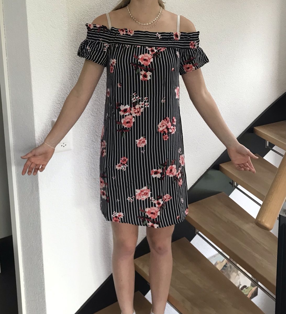 Tally Weijl Kleider & Röcke: Tally Weijl Blumenkleid Gr. XS – Gebraucht aus Oeschgen von Elmermo