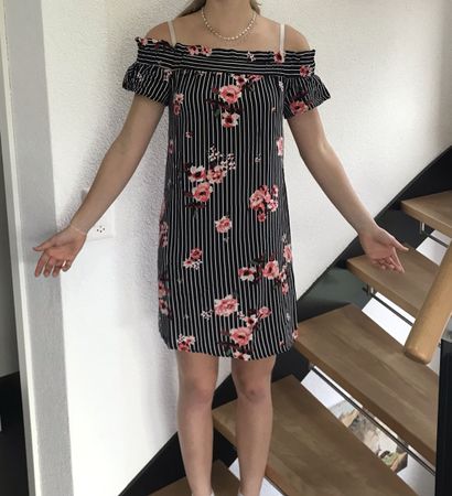 Tally Weijl Blumenkleid Gr. XS
