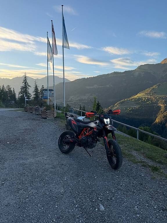 Strasse: KTM 690 SMC R  – Gebraucht aus Chur von Lolo97 3