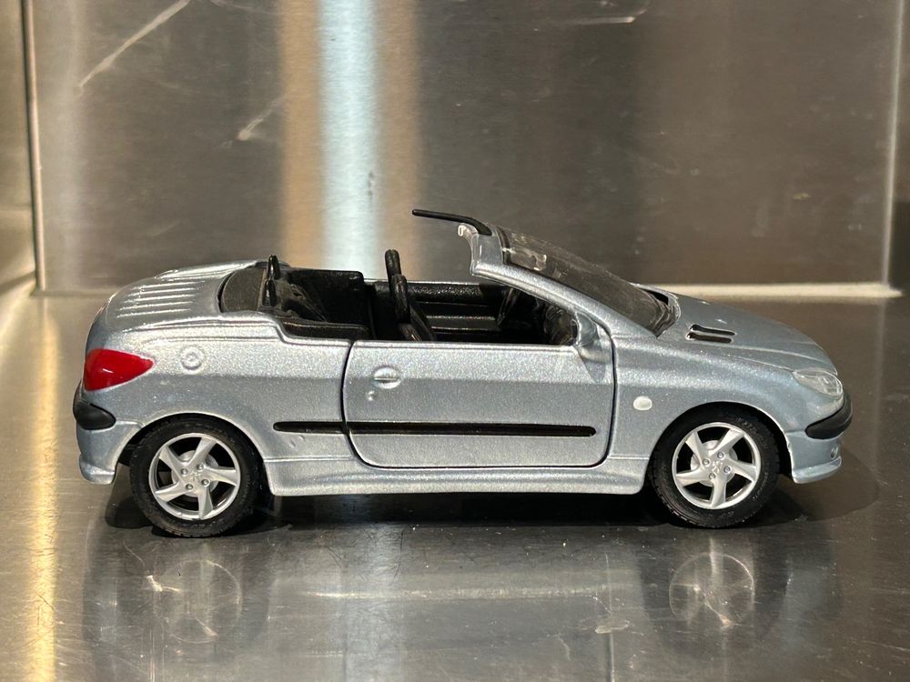 Peugeot 206 cc 1/24 3