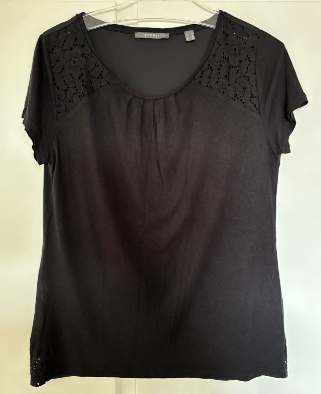 Esprit T-shirt: ESPRIT Shirt – Usato da Zürich venduto da Tzhkely24