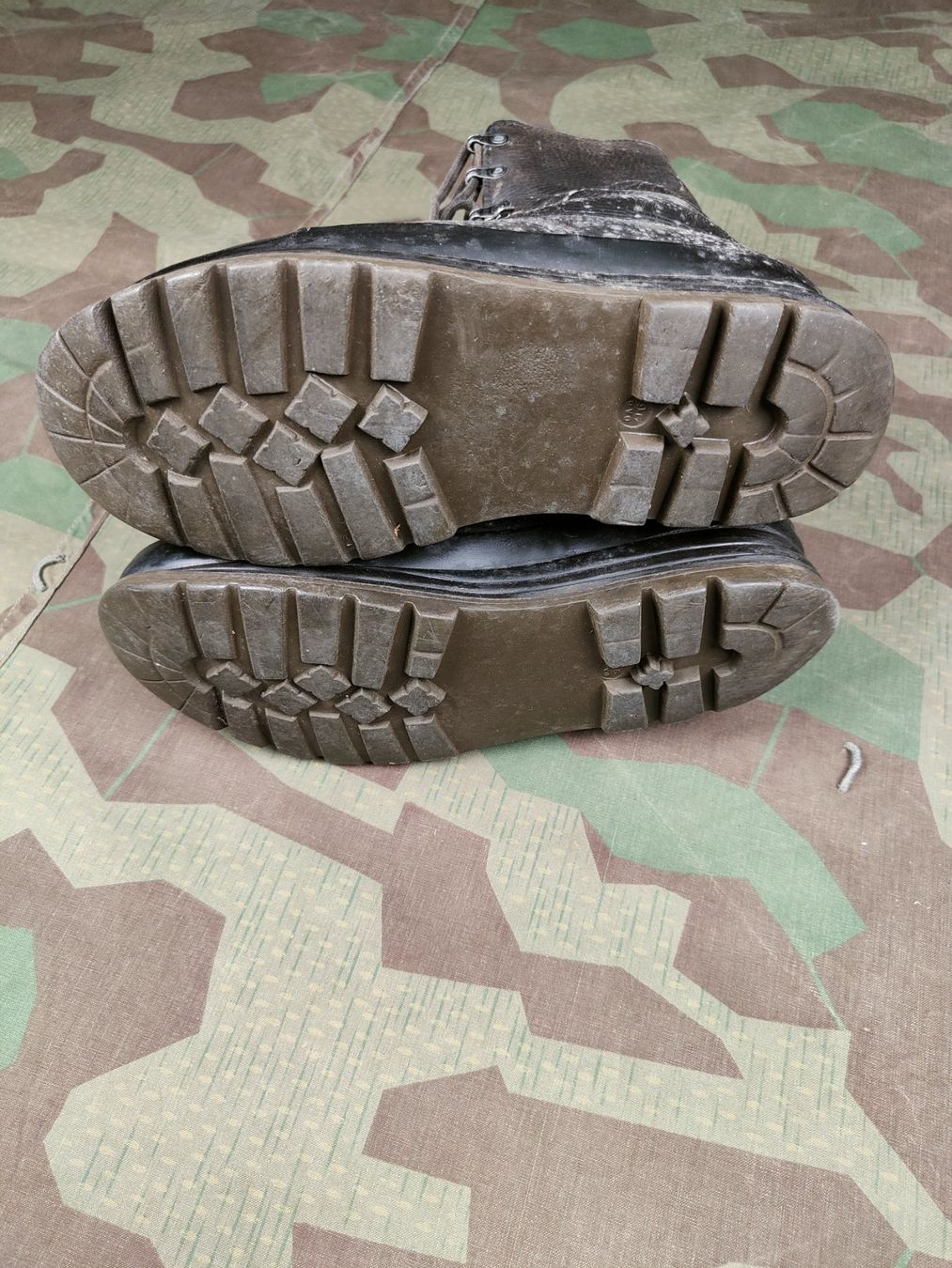 Schweizer Armee Uniformi: Kampfstiefel Ord. 1990, Grösse 280 6 – Usato da Bauma venduto da SwissMilitaria 7