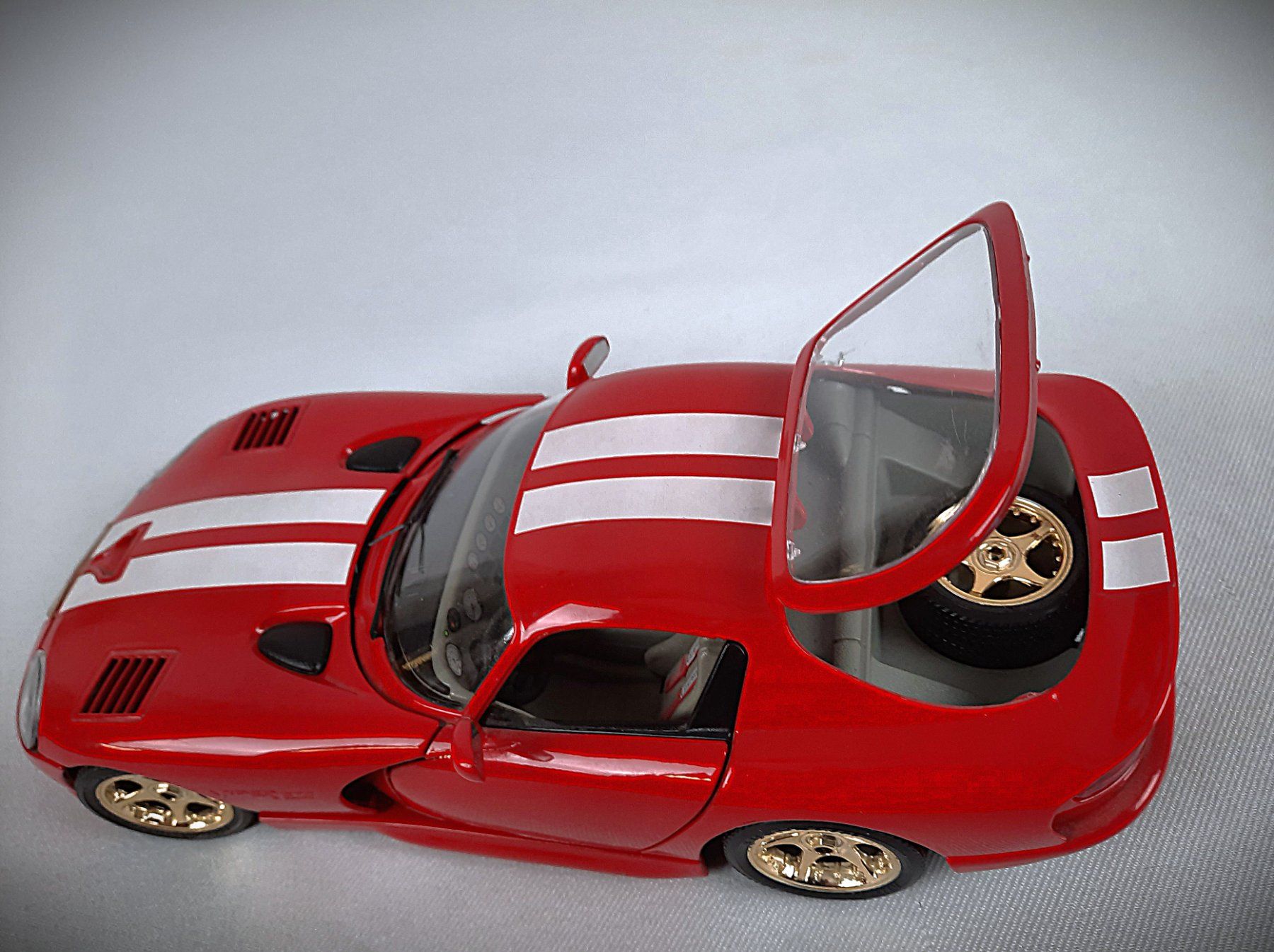 Bburago Modellini d'auto: Modellauto BBURAGO VIPER GTS DODGE 1/18 – Usato da Beinwil am See venduto da Restwert_Beinwil 6