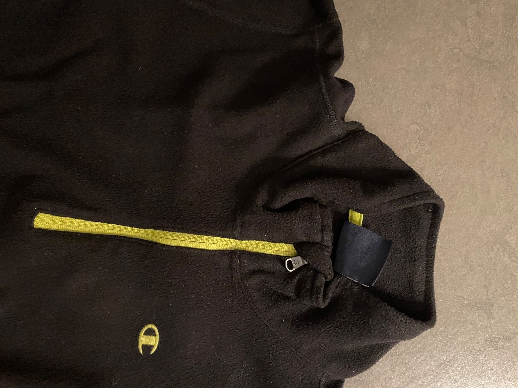 Champion Maglioni & Felpe: Champion Jungen Pullover – Usato da Zürich venduto da Ivona3 1