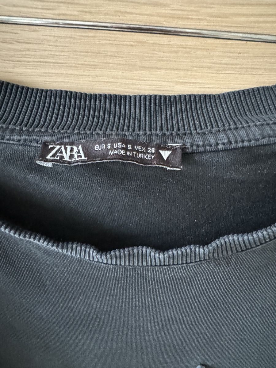 Zara T-shirt: zara t shirt with embellishments – Usato da Zürich venduto da Lovelyperfumes 1