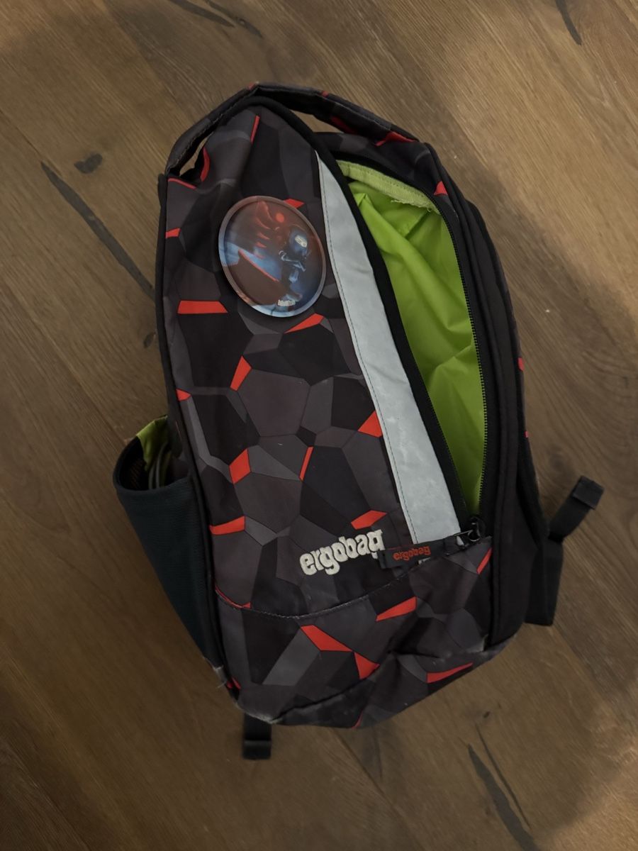 Ergobag Borse & Zaini: Ergobag Schul- und Sport-Rucksack mit Regenschutz – Usato da Wangen b. Olten venduto da Hellas8 3