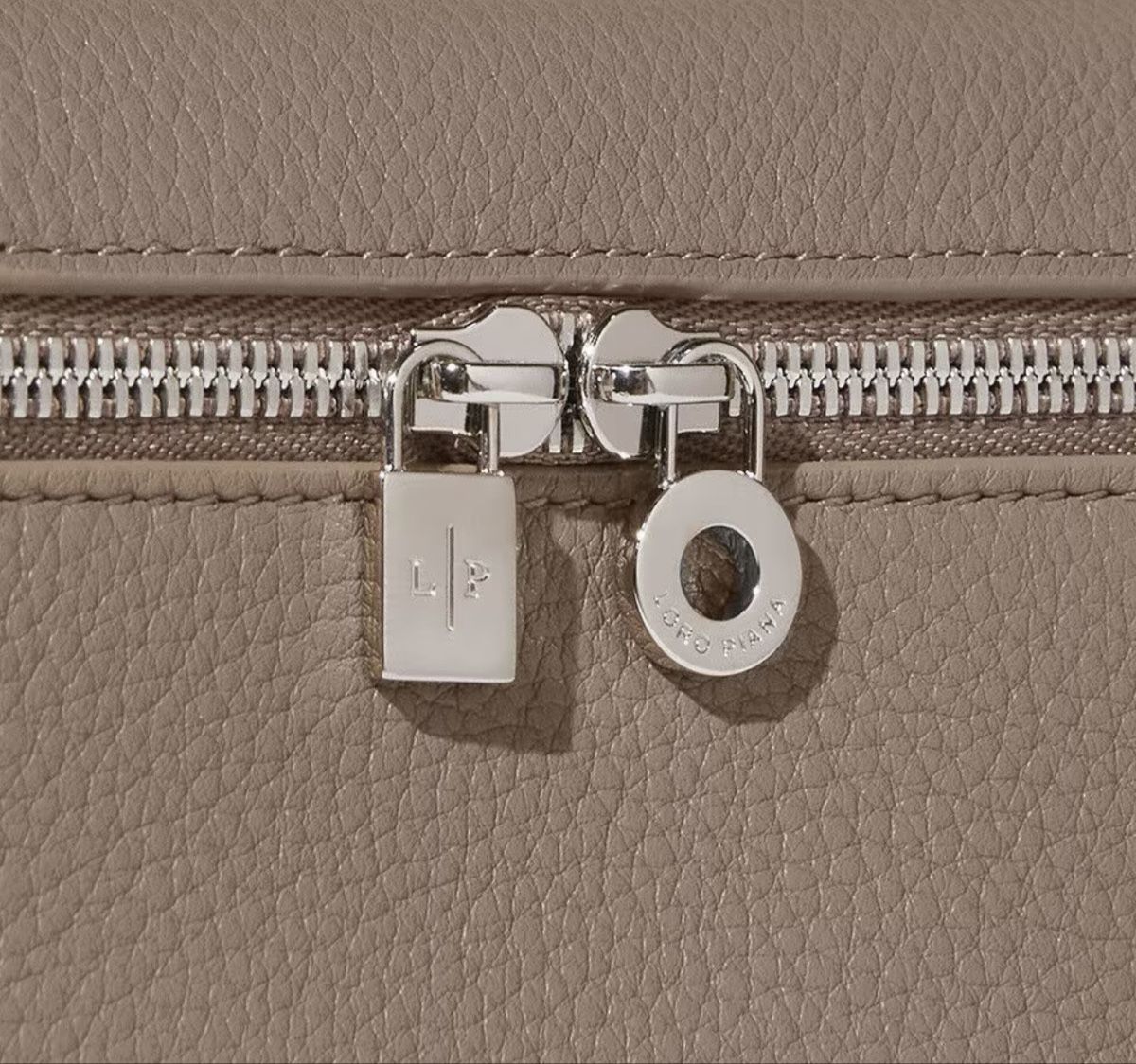 Loro Piana Taschen für Damen: Loro Piana, Extra Pocket L19, neu  – Neu und originalverpackt aus Herrliberg von erstmeinsdanndeins 2