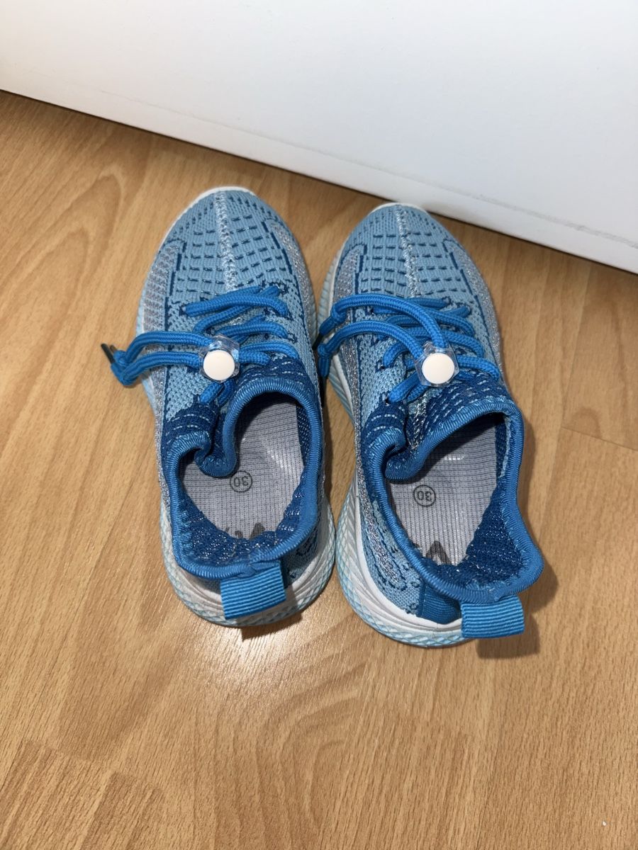 Scarpe per ragazzi: Leichte Turnschuhe Gr. 30 - Blau, neuwertig – Usato da arbon venduto da auri4 2