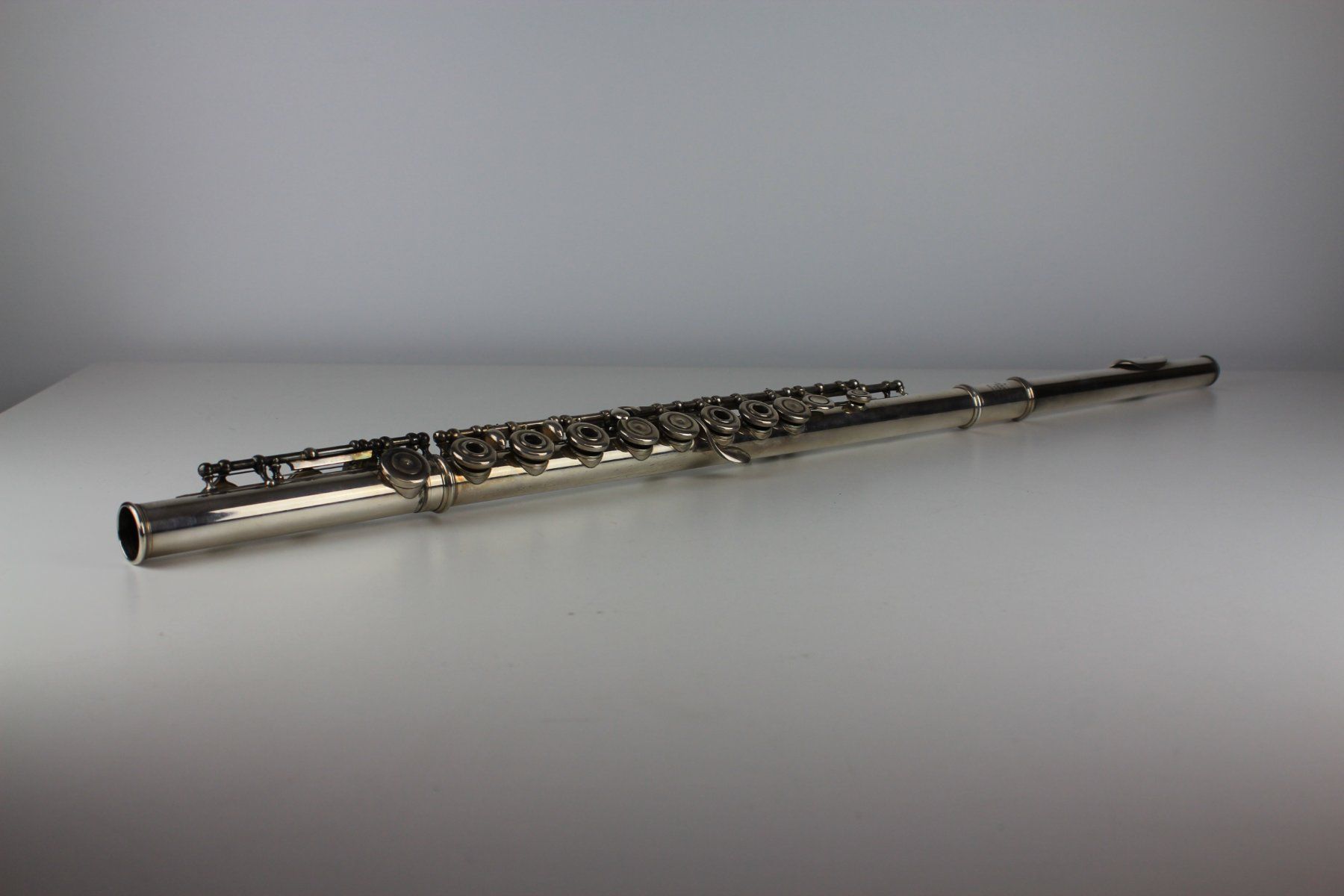 Strumenti musicali: Alte Querflöte L.L. Lebret Paris mit Etui – Usato da Basel venduto da IRMAundFRED 3