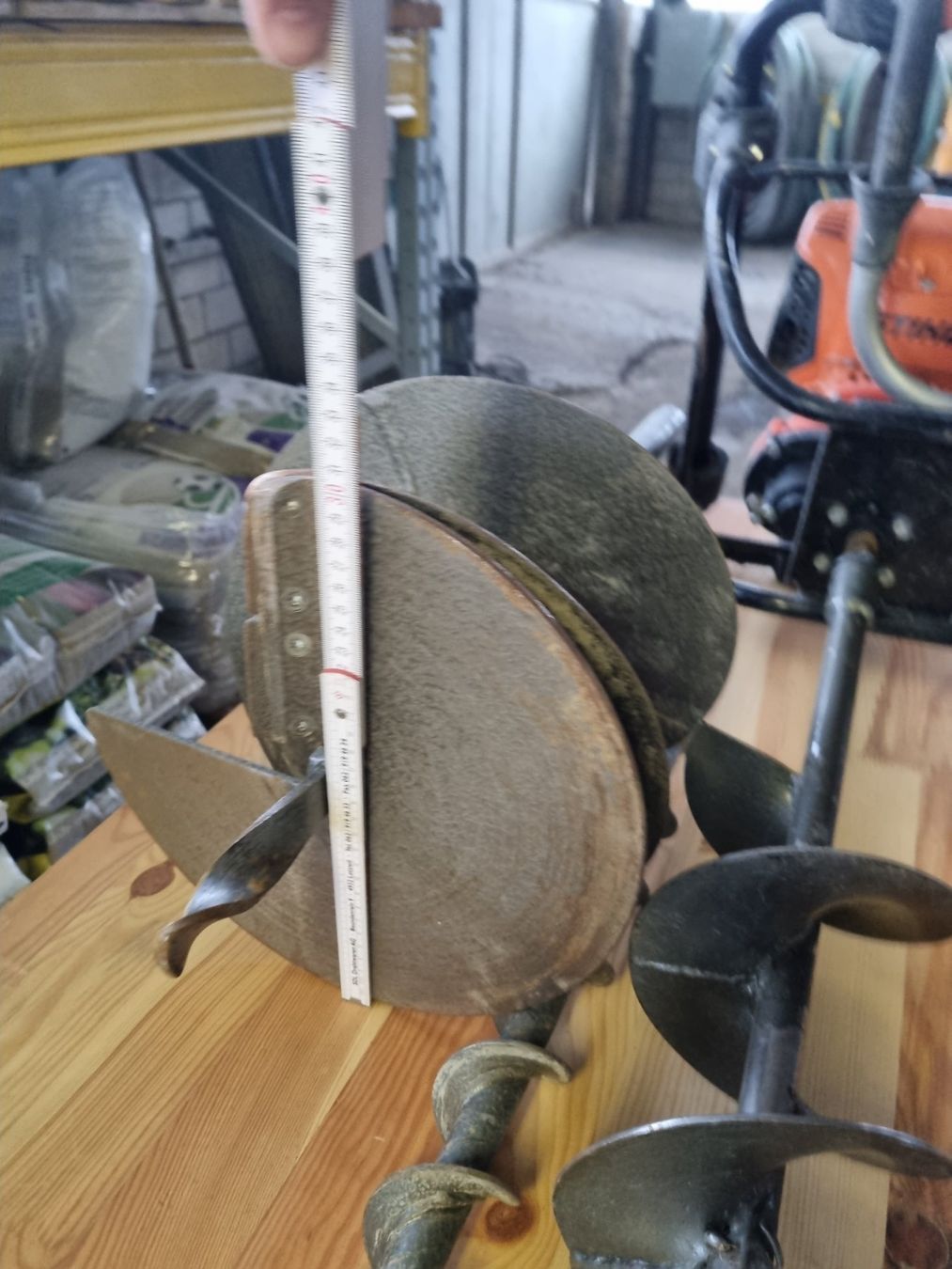 Stihl Alle Maschinen: STIHL BT131 Erdbohrer mit 3 Bohrer – Gebraucht aus Aarwangen von dan_q8sj 3