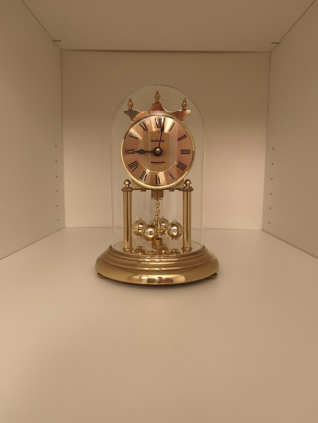 Bucherer Orologi da terra & Orologi da parete: Tischuhr Messing Glaskuppel Westminster  – Nuovo (secondo la descrizione) da Hochdorf venduto da Berry005