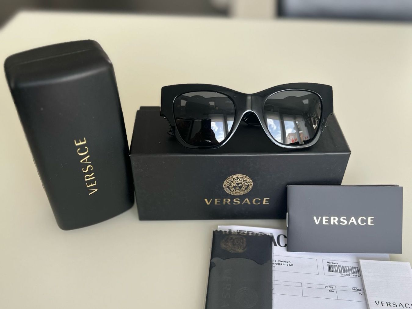 Versace Occhiali & Lenti: Versace Sonnenbrille Medusa Logo – Nuovo e nell'imballaggio originale da Wiedlisbach venduto da Sistershop