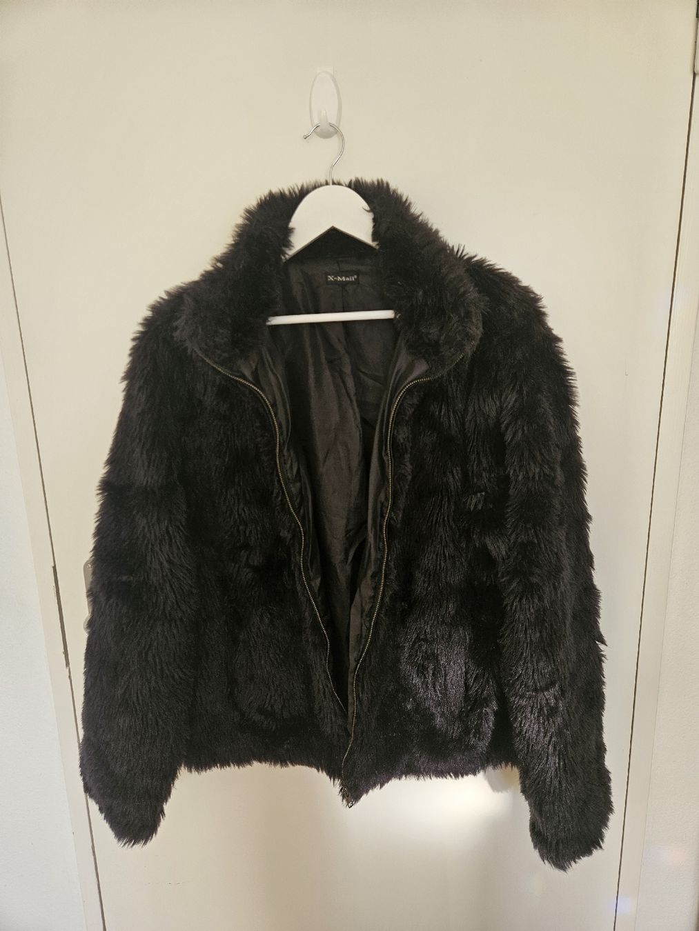 Vestes: Schwarze Kunstpelz-Jacke L – D'occasion à Zug par Moonlover 1