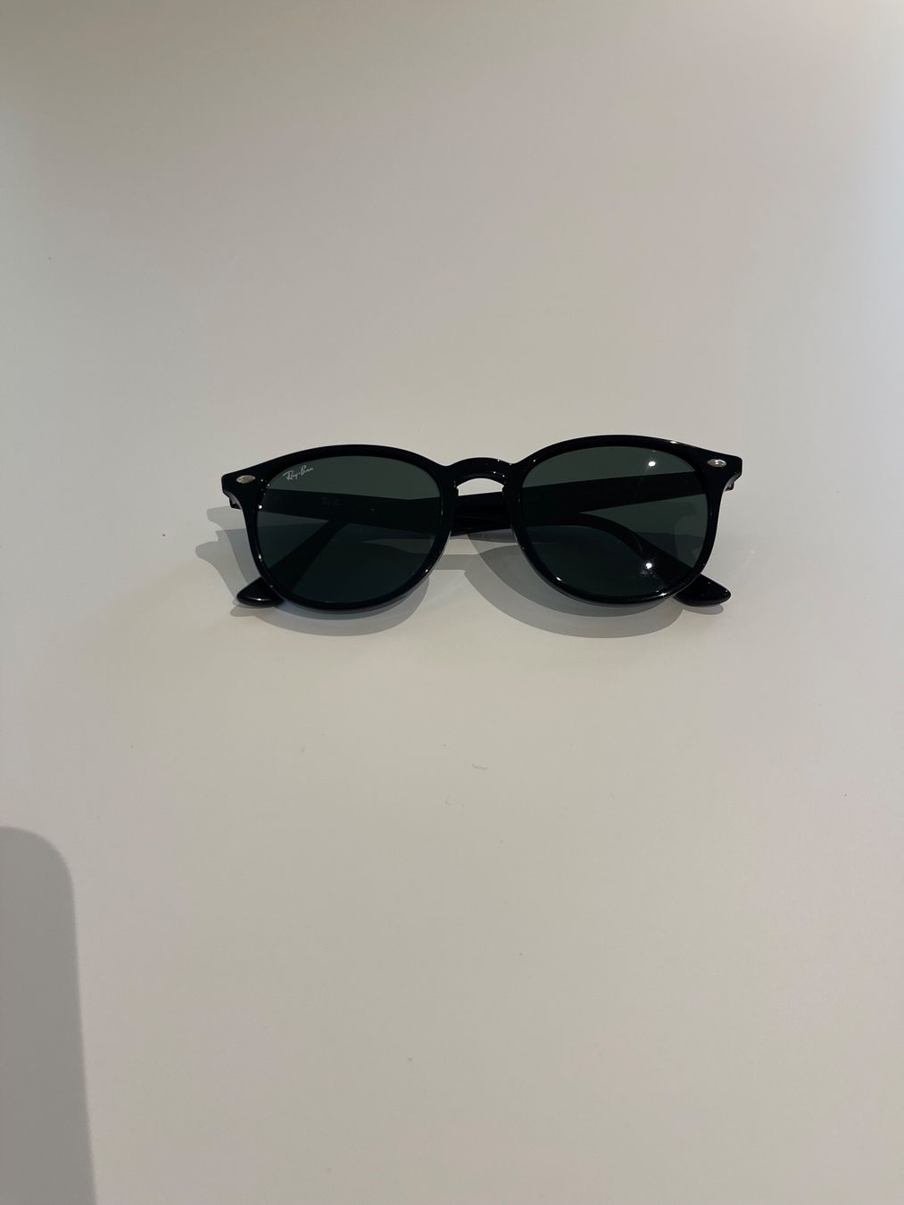 Ray-Ban Occhiali & Lenti: Ray Ban Sunglasses unisex – Usato da Basel venduto da min_6hnk 2