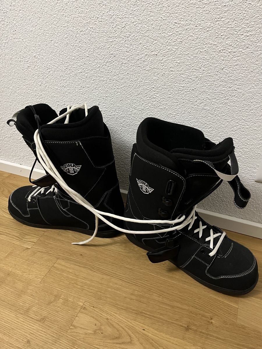 Board: Snowboard Boots – Usato da Zürich venduto da jai_2kgq 1