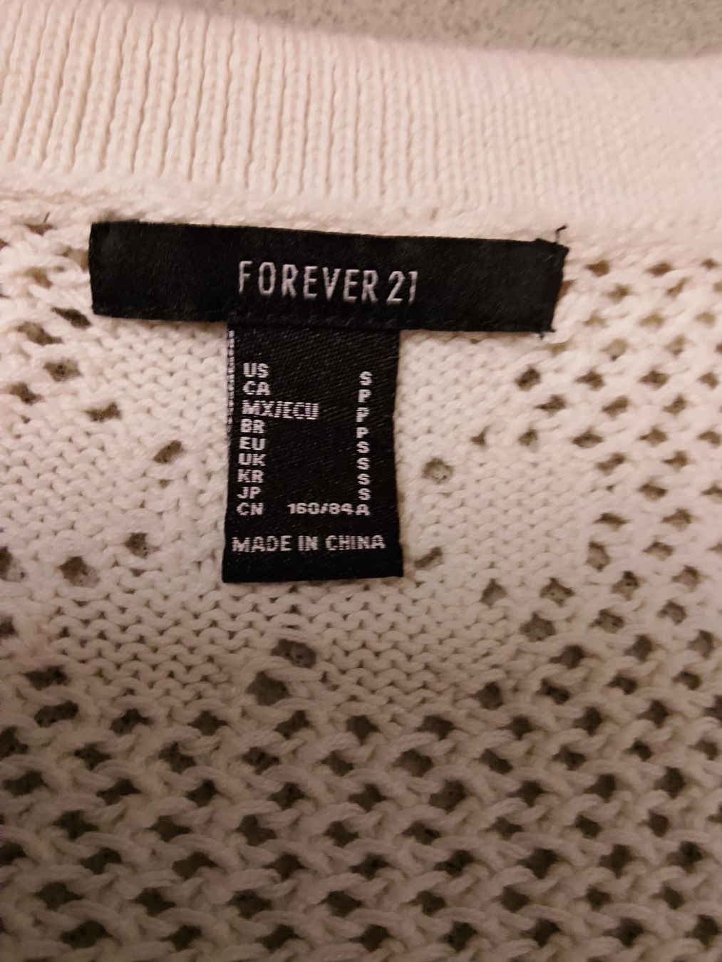 Giacche: Feinstrick Strickjacke weiss, Gr. S, Forever 21. Neu – Nuovo (secondo la descrizione) da Bellikon venduto da MellonCollieMitTwint 2