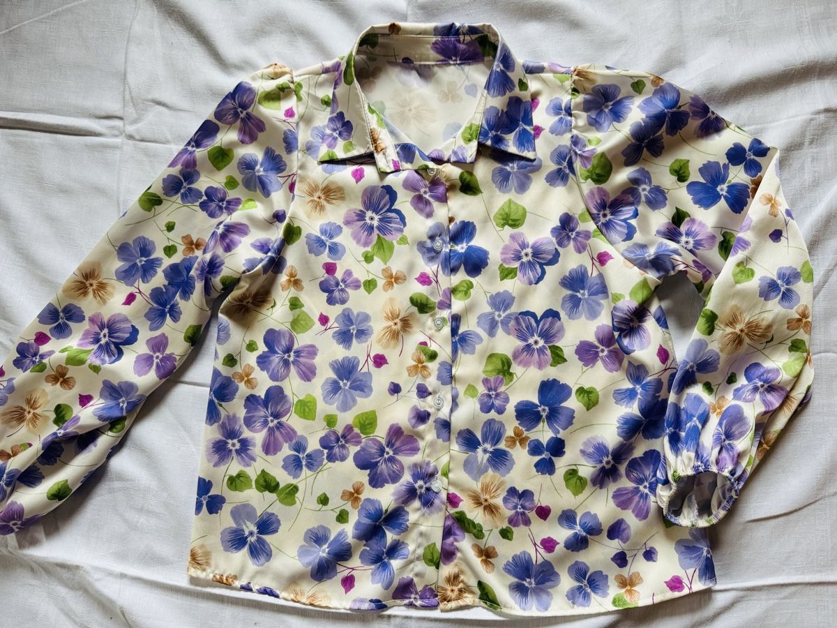 Camicette: Chemisier fleuri lavande, taille L – Usato da Ballaigues venduto da stef1972