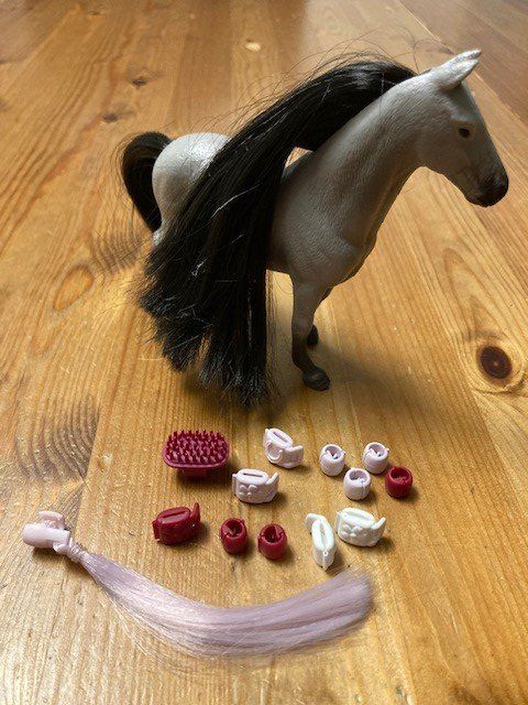 Schleich Spielzeuge: Schleich Pferde – Gebraucht aus Pratteln von DopplerGubser 1