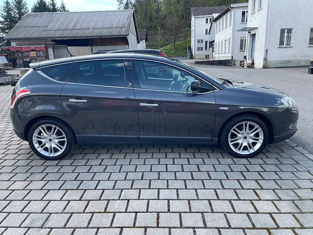 Lancia Autos: LANCIA Delta 1.4 Turbo-Jet – Gebraucht aus Bülach von Nbosshard 5