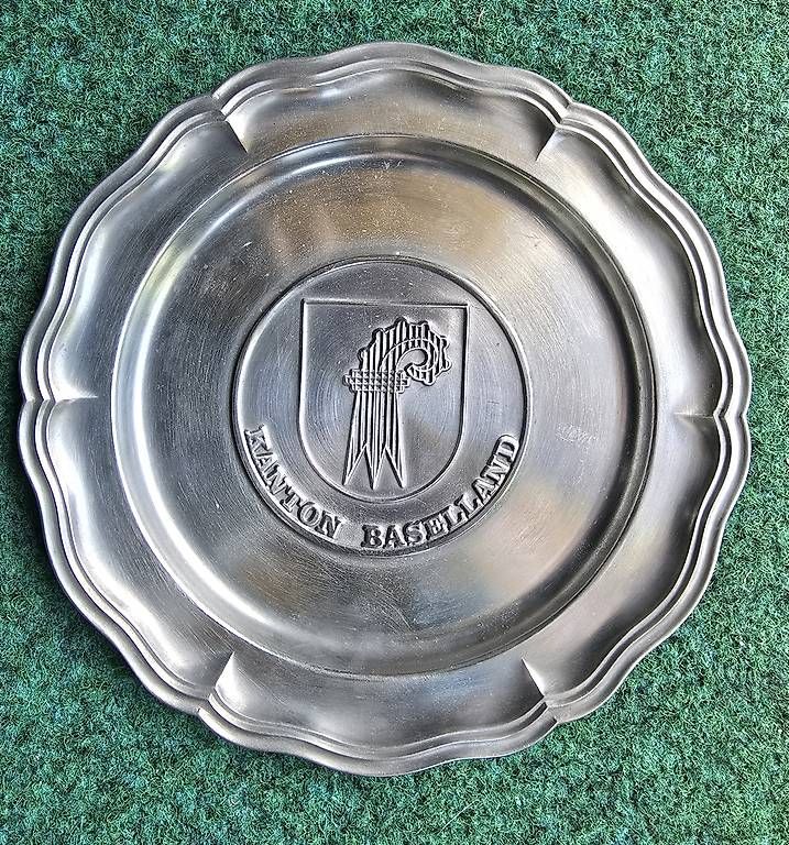 Piatti: Zinnteller Baselland – Usato da Riehen venduto da harald13