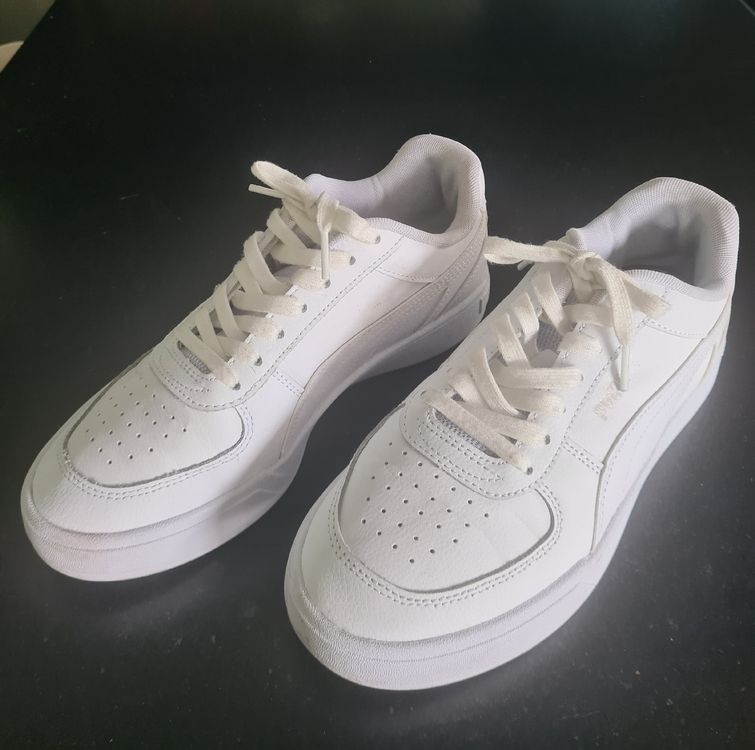 Puma Chaussures femmes: Weisse Puma Damen-Sneaker, Top Zustand, Grösse 40 – D'occasion à St. Gallen par charly92