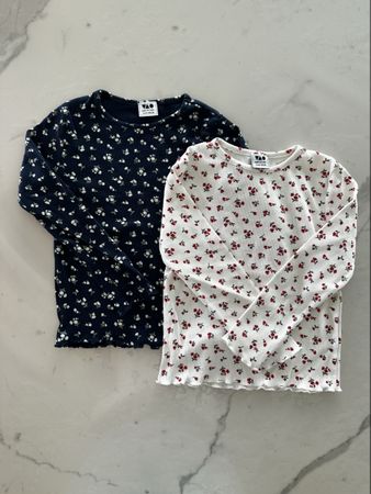 Lot Tee-shirt manches longues blanc imprimé fleurs 6 ans