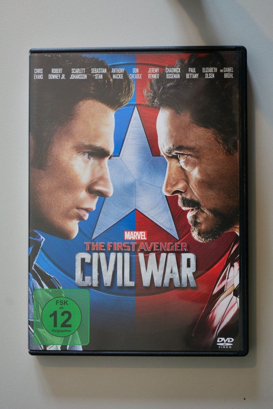 Tutti i DVDs: DVD - Marvels Civil War – Usato da Oftringen venduto da yan_ht2y