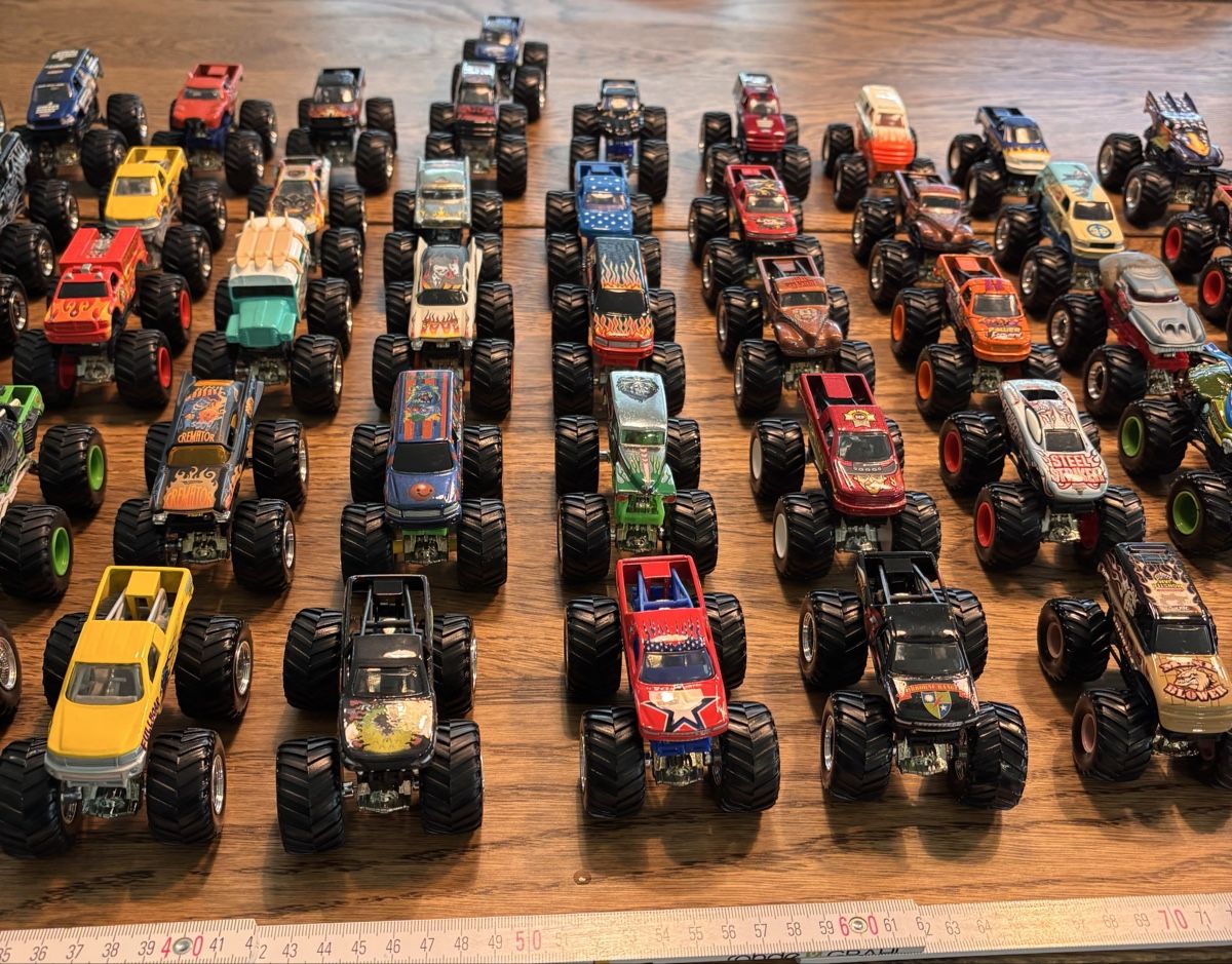 Hot Wheels Giocattoli: Monster Trucks Spielzeugautos gebraucht – Usato da Recherswil venduto da YannickE98 3